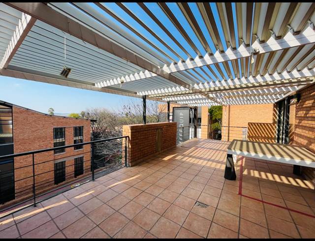 198M² RETAIL FOR SALE IN LONEHILL